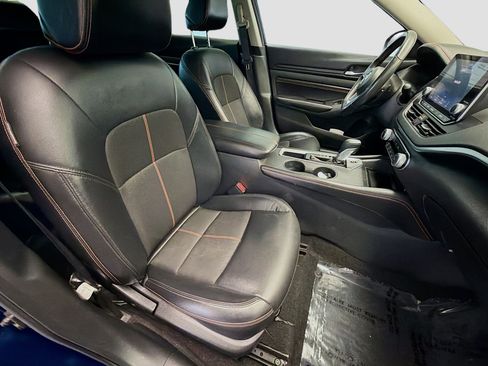 Used 2022 Nissan Altima 2.5 SR FWD image 15