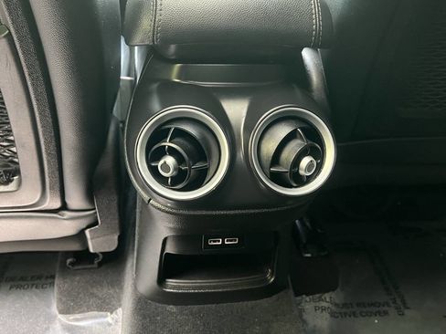 Used 2018 Alfa Romeo Stelvio Ti AWD/4WD image 36