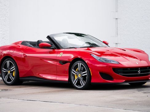 Used 2019 Ferrari Portofino image 15