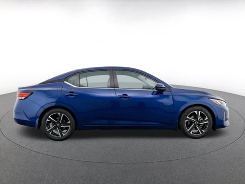 Used 2025 Nissan Sentra SV FWD image 10