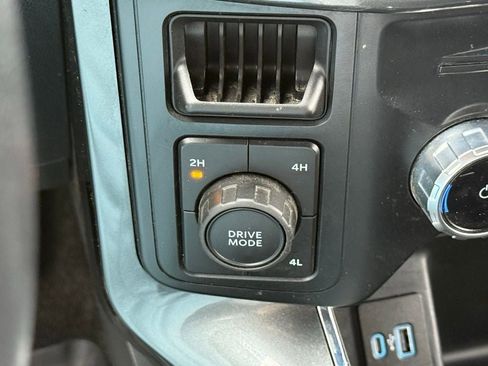 Used 2022 Ford F150 XLT w/ Equipment Group 302A High image 35