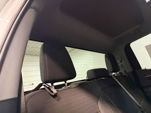 Used 2025 Chevrolet Silverado 1500 LT image 15