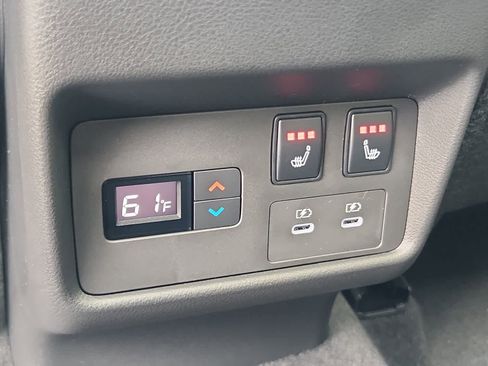 Used 2026 Nissan Rogue Platinum w/ Platinum Premium Package image 8