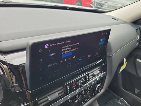 New 2026 Nissan Pathfinder SL FWD image 15