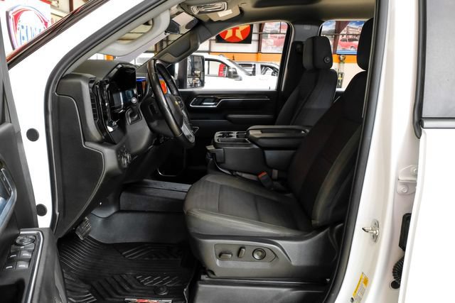 Used 2025 Chevrolet Silverado 2500 LT AWD/4WD image 6