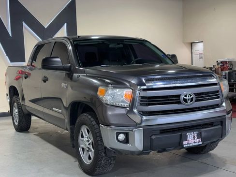 Used 2014 Toyota Tundra SR5 image 2
