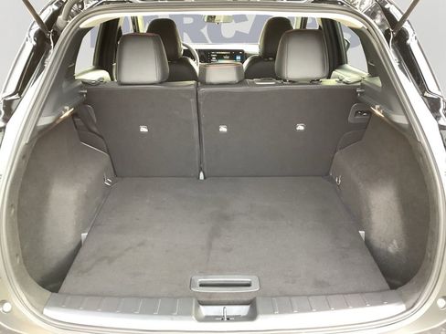 Used 2025 Nissan Kicks SR w/ SR Premium Package image 14