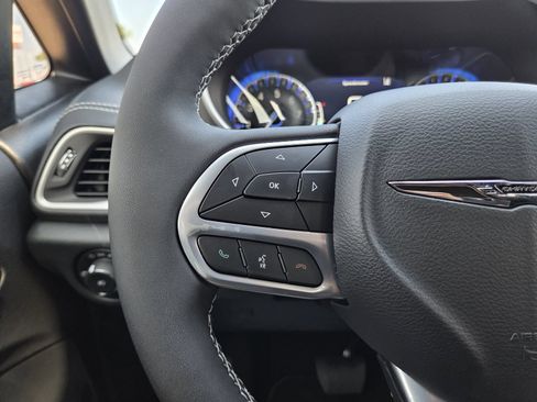 New 2026 Chrysler Pacifica Select FWD image 39