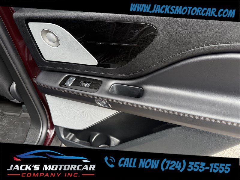 Used 2024 Lincoln Aviator Reserve w/ Equipment Group 201A AWD/4WD image 32