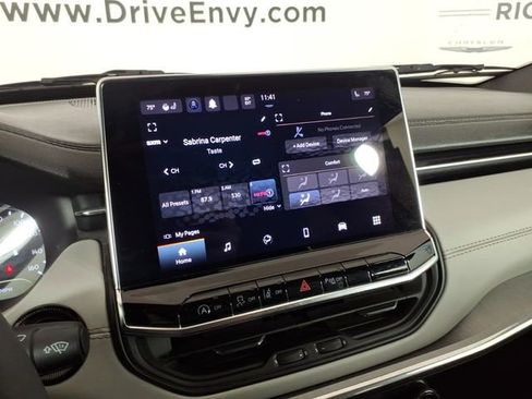 Used 2024 Jeep Compass Limited image 21