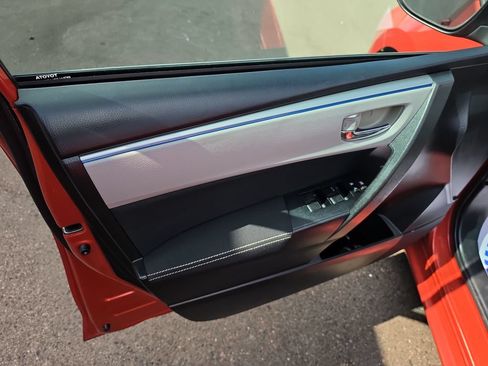 Used 2016 Toyota Corolla L FWD image 10
