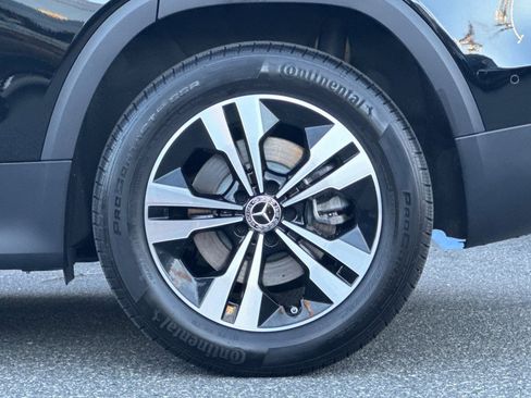 Certified 2025 Mercedes-Benz GLB 250 image 32