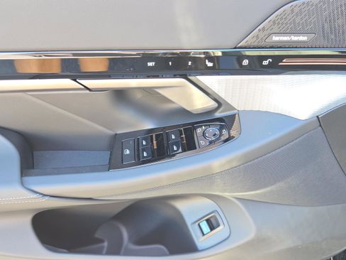 New 2026 BMW 530i w/ M Sport Package RWD image 17