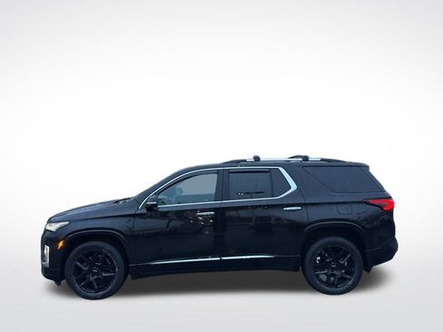 Used 2022 Chevrolet Traverse Premier w/ LPO, Blackout Package image 2