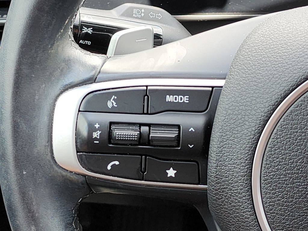 Certified 2024 Kia Sportage EX w/ EX Premium Package AWD/4WD image 32