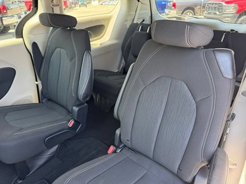 Used 2023 Chrysler Voyager LX FWD image 12