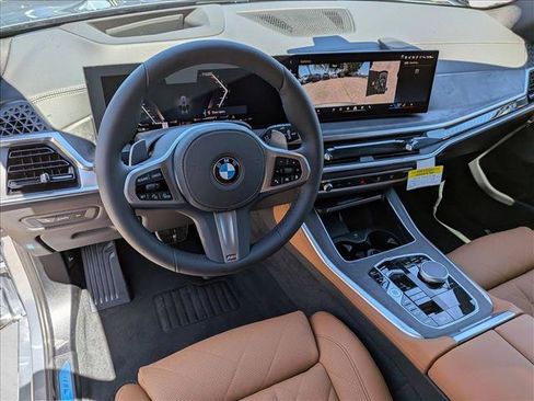 Used 2026 BMW X5 sDrive40i w/ M Sport Package RWD image 3