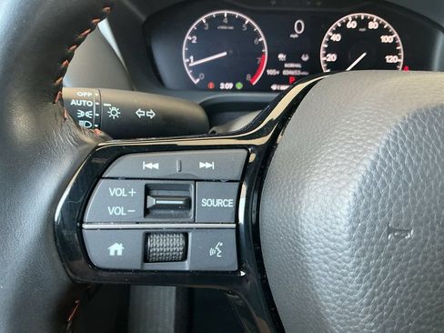 Used 2025 Honda HR-V Sport image 19
