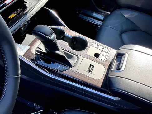 New 2026 Toyota Highlander Limited AWD/4WD image 7