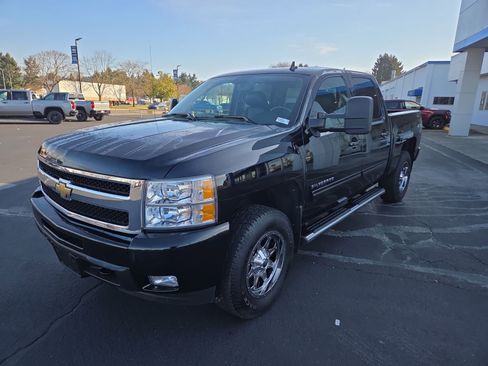 Used 2011 Chevrolet Silverado 1500 LTZ w/ Max Trailering Pack image 7