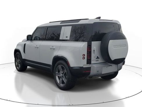 Used 2020 Land Rover Defender 110 SE AWD/4WD image 3