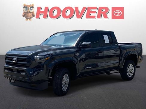 Used 2024 Toyota Tacoma SR5 RWD image 3