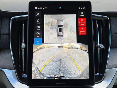 Used 2025 Volvo XC90 B6 Ultra w/ Protection Package Premier image 27