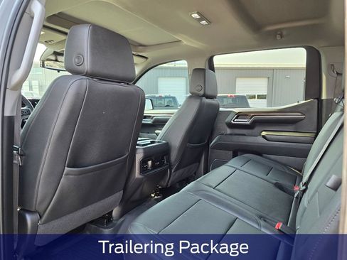 Used 2024 Chevrolet Silverado 1500 LT Trail Boss w/ LT Trail Boss Premium Package AWD/4WD image 13