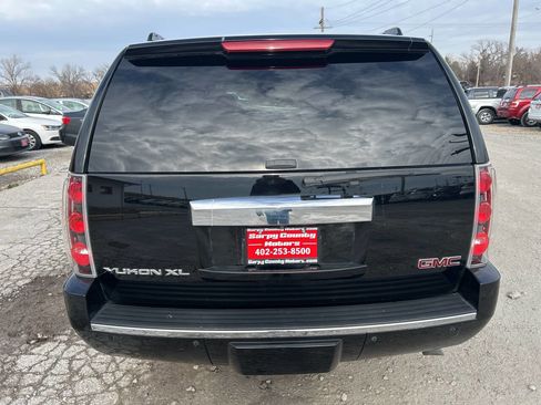 Used 2014 GMC Yukon XL Denali image 4