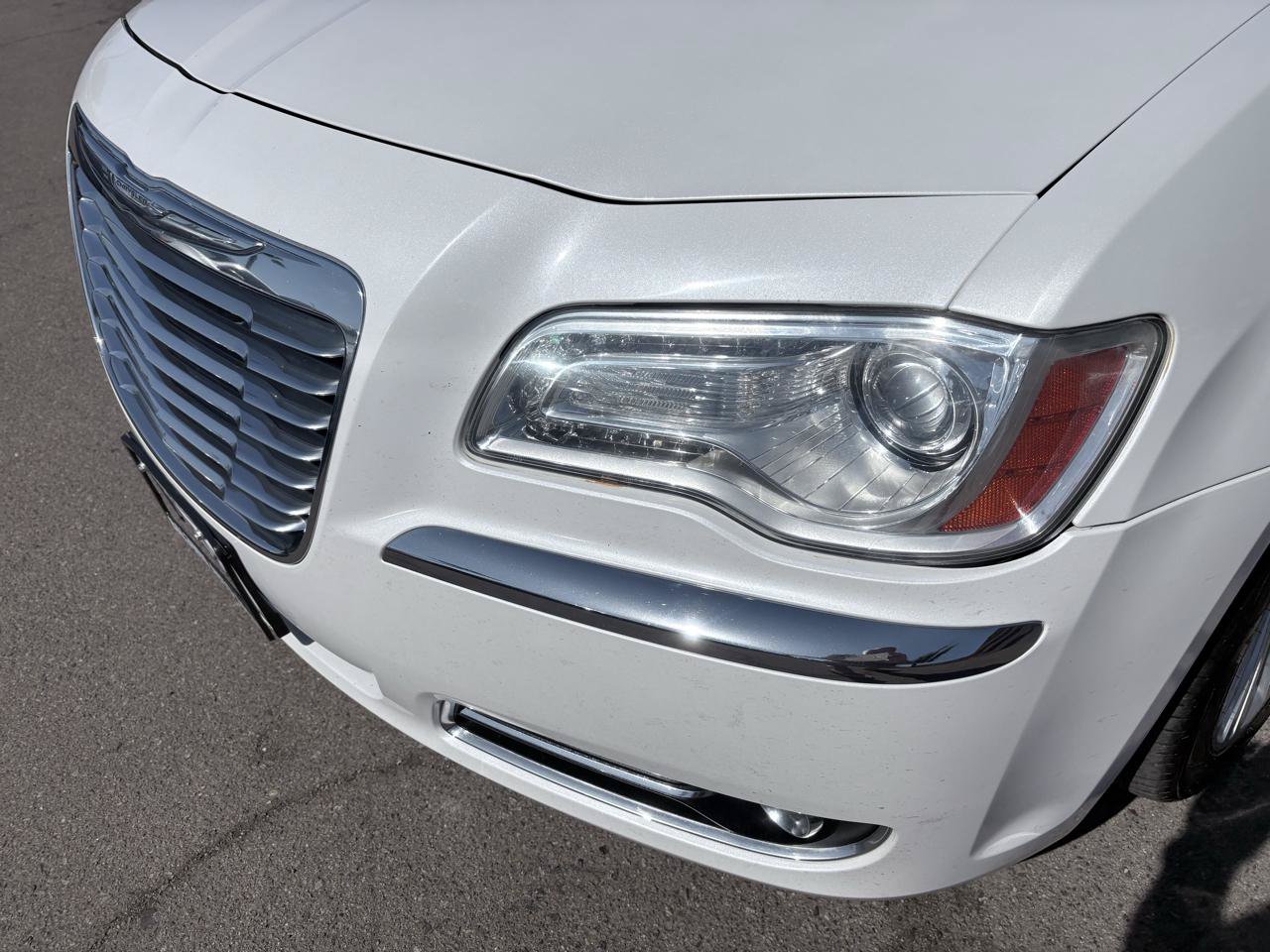 Used 2014 Chrysler 300 C w/ Harman/Kardon Audio Group RWD image 4