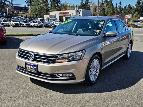 Used 2016 Volkswagen Passat 1.8T SE FWD image 8