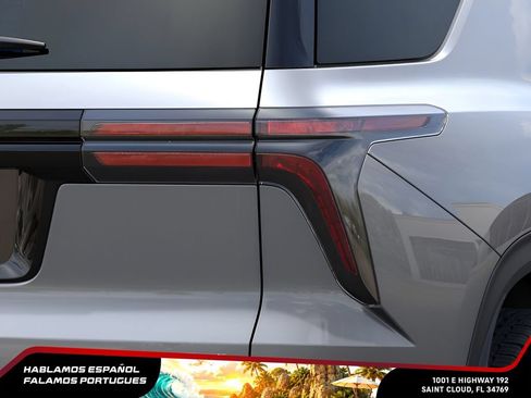 New 2026 Chevrolet Traverse Z71 w/ Driver Confidence Package AWD/4WD image 11