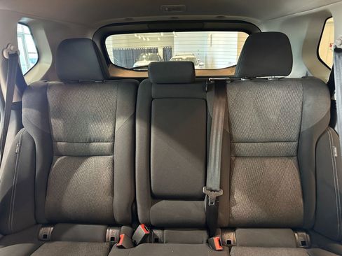 Used 2025 Nissan Rogue SV image 39