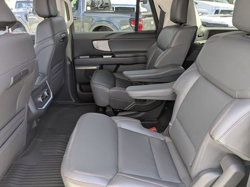 Certified 2025 Ford Expedition Max Active image 17