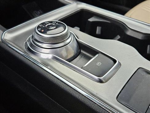 Used 2022 Ford Edge SEL w/ Convenience Package image 17