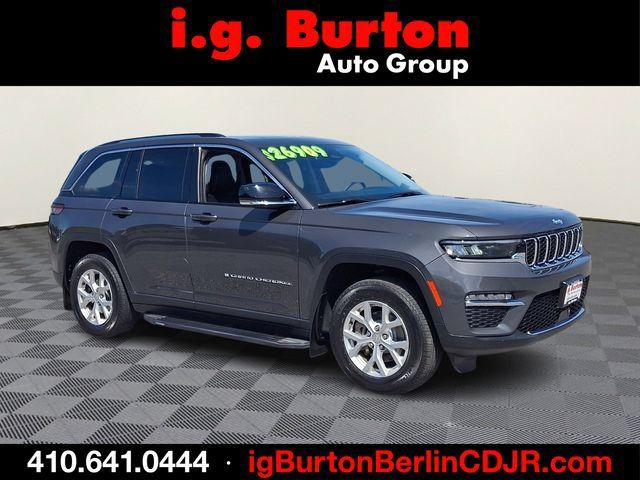 Used 2023 Jeep Grand Cherokee Limited AWD/4WD image 1