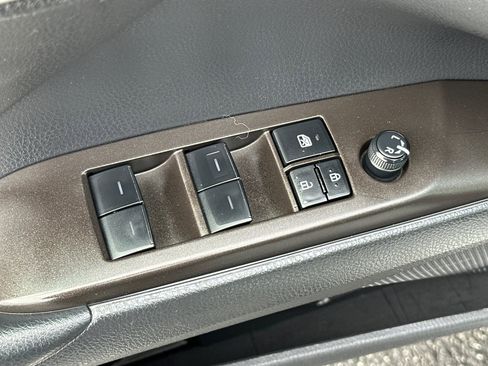 Used 2023 Toyota Camry SE image 17