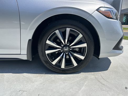 Used 2022 Honda Civic EX-L image 13