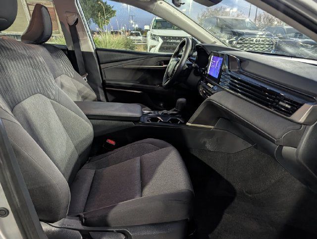 Used 2025 Toyota Camry LE FWD image 34