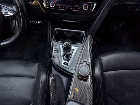 Used 2015 BMW M3 RWD image 24