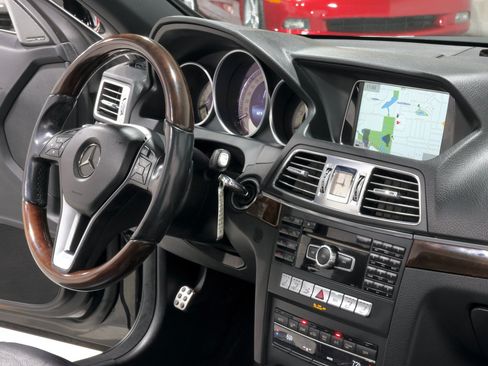Used 2014 Mercedes-Benz E 550 Cabriolet image 41