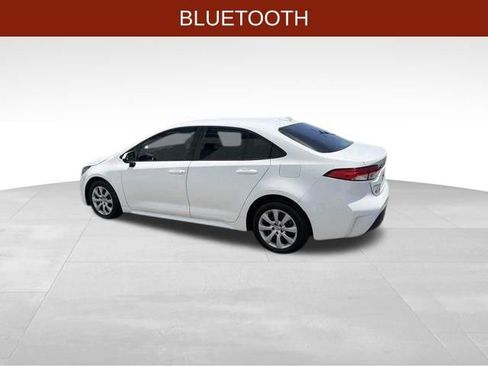 Used 2023 Toyota Corolla LE FWD image 4