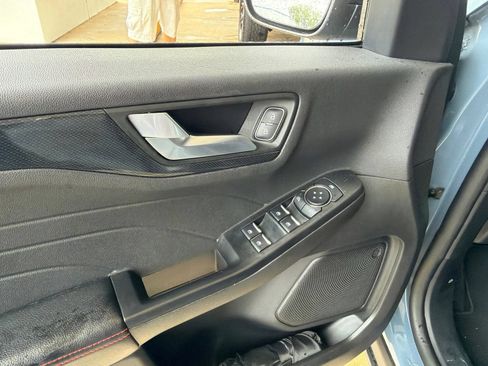 Used 2025 Ford Escape ST-Line w/ Equipment Group 301A FWD image 17