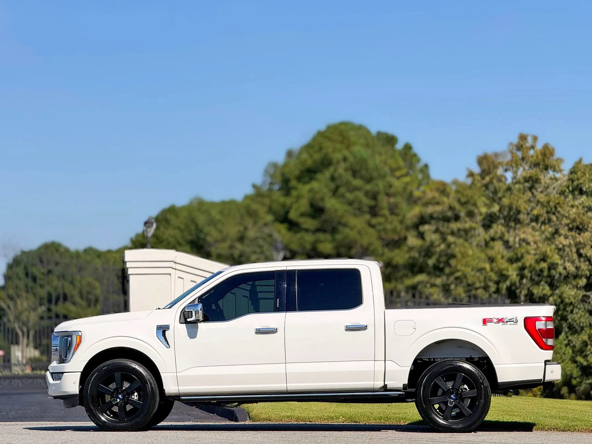 Used 2022 Ford F150 Platinum w/ Equipment Group 701A High AWD/4WD image 7