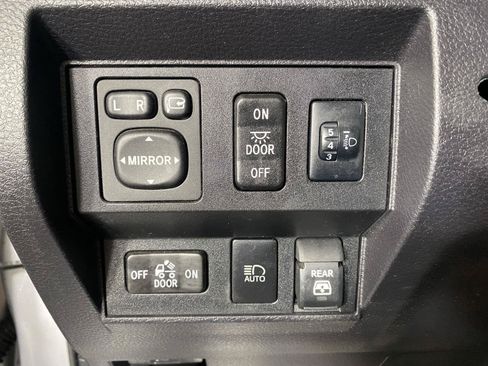 Used 2021 Toyota Tundra Platinum AWD/4WD image 20