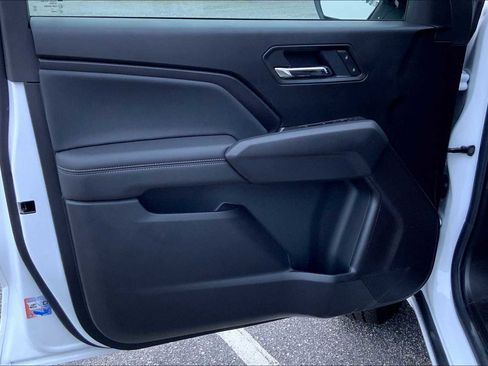 New 2025 GMC Canyon Elevation w/ Convenience Package image 10