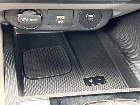 Certified 2025 Hyundai Elantra Sport image 25