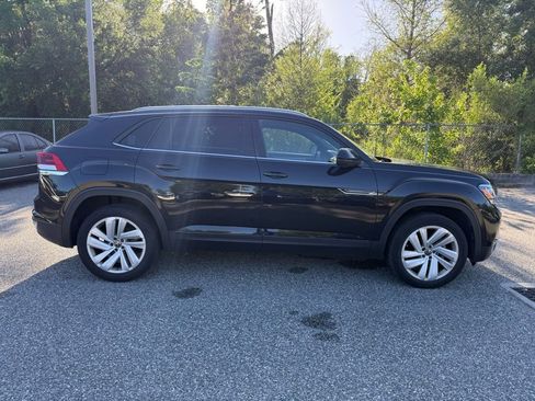 Used 2022 Volkswagen Atlas Cross Sport SE image 8