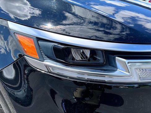 Used 2022 Kia Carnival SX FWD image 29