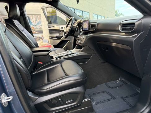Used 2020 Ford Explorer XLT w/ Equipment Group 202A RWD image 22